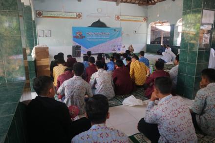 Pelatihan Kader Santri Husada di Pondok Pesantren Asy-Syifa